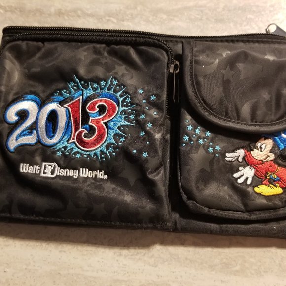 2013 Walt Disney world waist pack - Picture 1 of 4